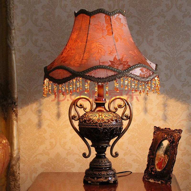 【买三免一】欧式复古装饰台灯卧室床头古典树脂可调光客厅温馨装饰
