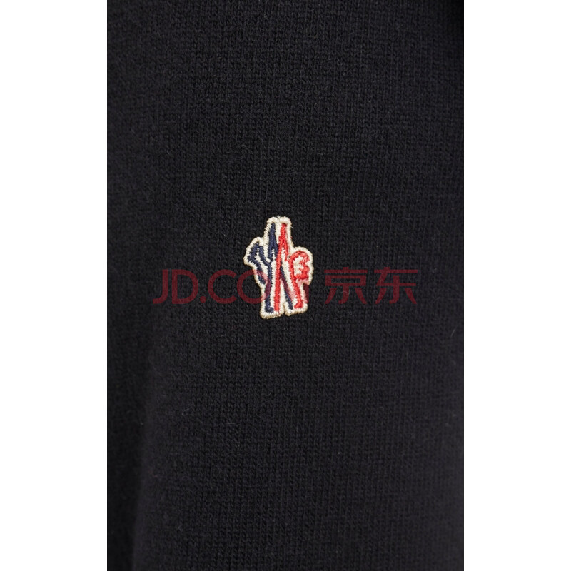 wide collar, moncler logo patch