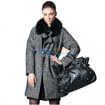 INSUN影儿服饰恩裳狐狸毛领女大衣纹理99680060 黑色 XL