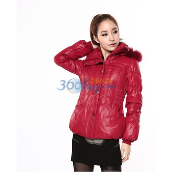 波司登 2011新款 羽绒服 女帽毛翻领修身时尚短款 BR2260 红色 185/104A(XXXL)