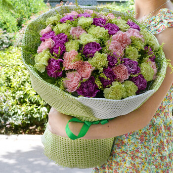 康乃馨 母亲节鲜花 百合花 母亲节康乃馨鲜花速