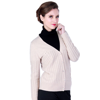 反季清仓 戈林斯丹 秋冬针织女款<em>羊绒</em>衫 V领绣