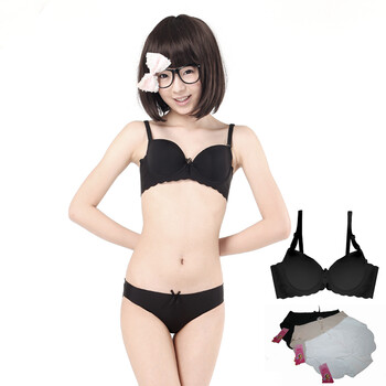 可娃衣罗马假日无痕<em>文胸</em> 少女<em>文胸</em>+底裤(套装