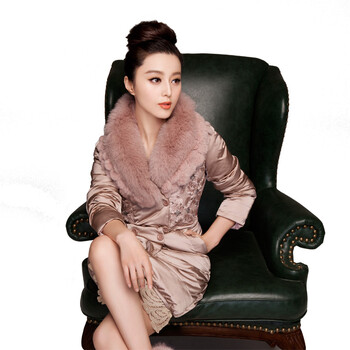 朗曼笛 女装2011款羽绒服 修身 中长款冬装外套