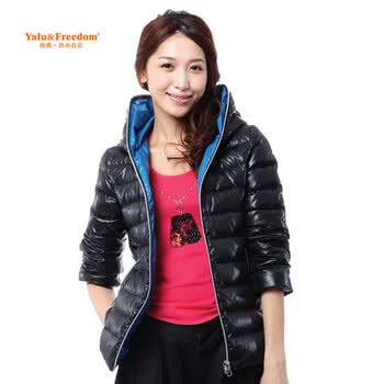 雅鹿.自由自在 女款撞色连帽羽绒服 ^@^F119130 黑色 170/XL