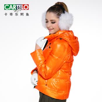 卡帝乐鳄鱼新款短款修身亮面女情侣羽绒服厚1806 绿色 XXL