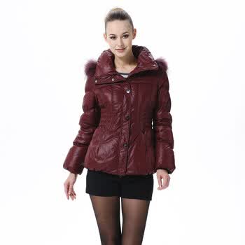 波司登 羽绒服女帽毛翻领修身时尚款 BR2260 83(午夜红 ) 190/108A(XXXXL)