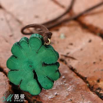 INMAN茵曼2012夏装花瓣形状雕刻木质项链823150969 宝蓝色 均码