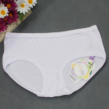 安菲雅学生<em>内裤</em> 少女中腰<em>三角</em>裤 <em>纯棉</em> AK-070