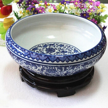 
                                                            景烨青花瓷陶瓷鱼缸乌龟缸睡莲风水缸5个尺寸可选新中式精品装饰品收藏瓷摆件 超大号 肚经42cm高18cm左右盆内无花 带底座                