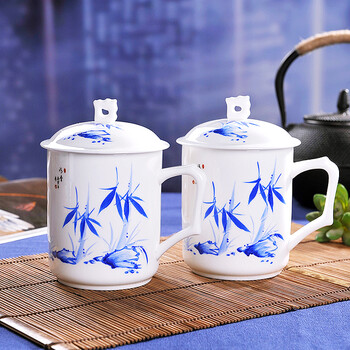 
                                        【敬瓷坊】景德镇骨瓷茶杯 手绘陶瓷杯子 带盖 泡茶杯绿茶杯 办公杯 会议杯 大容量水杯 竹报平安                