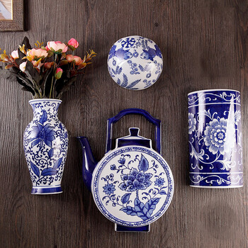 
                                                                                景德镇仿古青花瓷挂件 壁挂装饰品 中式艺术品 花插 书房装饰 LICHEN 陶瓷半球壁挂 随机发 单个                
