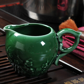 
                                        辉跃 功夫茶具套装紫砂汝窑青瓷整套茶具 黑檀木实木茶盘 四合一抽水电热炉茶托 款一傲雪寒梅黑檀祥云1688                