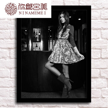 美女春秋装服装店装饰画海报时尚女装店试衣间挂画时装模特背景画