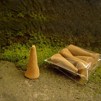
                                        瓦纳（vanare） 塔香  印度老山檀香沉香锥香熏 50颗装 广霍香                