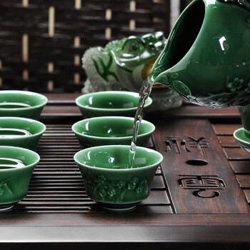 
                                        辉跃 功夫茶具套装紫砂汝窑青瓷整套茶具 黑檀木实木茶盘 四合一抽水电热炉茶托 款一傲雪寒梅黑檀祥云1688                