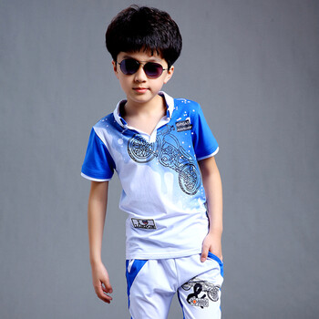 八岁男孩,身高1.4胖胖的,小眼睛,特长画画,书法