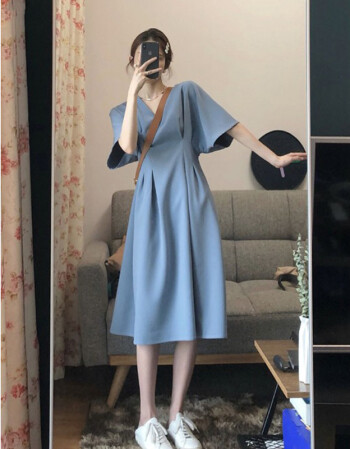 艾凤儿连衣裙大码女装夏季2021年新款遮肉显瘦收腰过膝v领微胖妹妹
