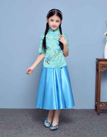 新款儿童古装民国风学生女童刺绣表演服合唱古筝合照民族毕业班服2018