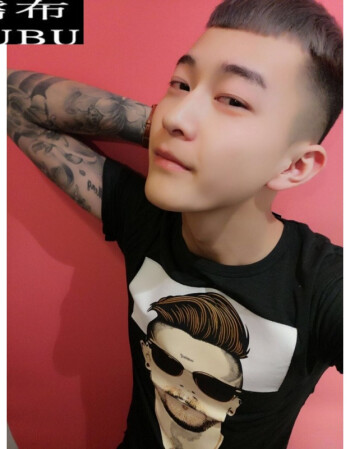 儒布快手红人李耀阳同款短袖夏季新款社会精神小伙修身t恤情侣打底衫