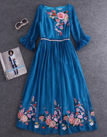 *高端精品夏季女装重工刺绣系带时尚五分袖修身显瘦欧美连衣裙 蓝色 s