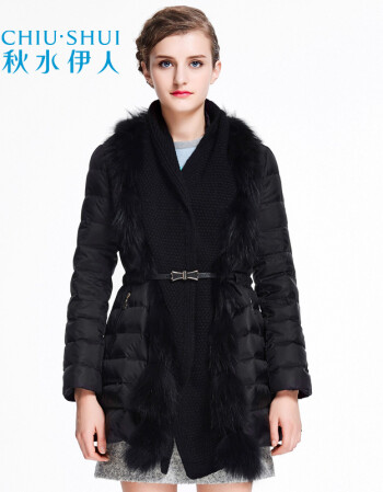 秋水伊人冬装新款女装针织围巾拼接修身中长款羽绒服644115221 黑色