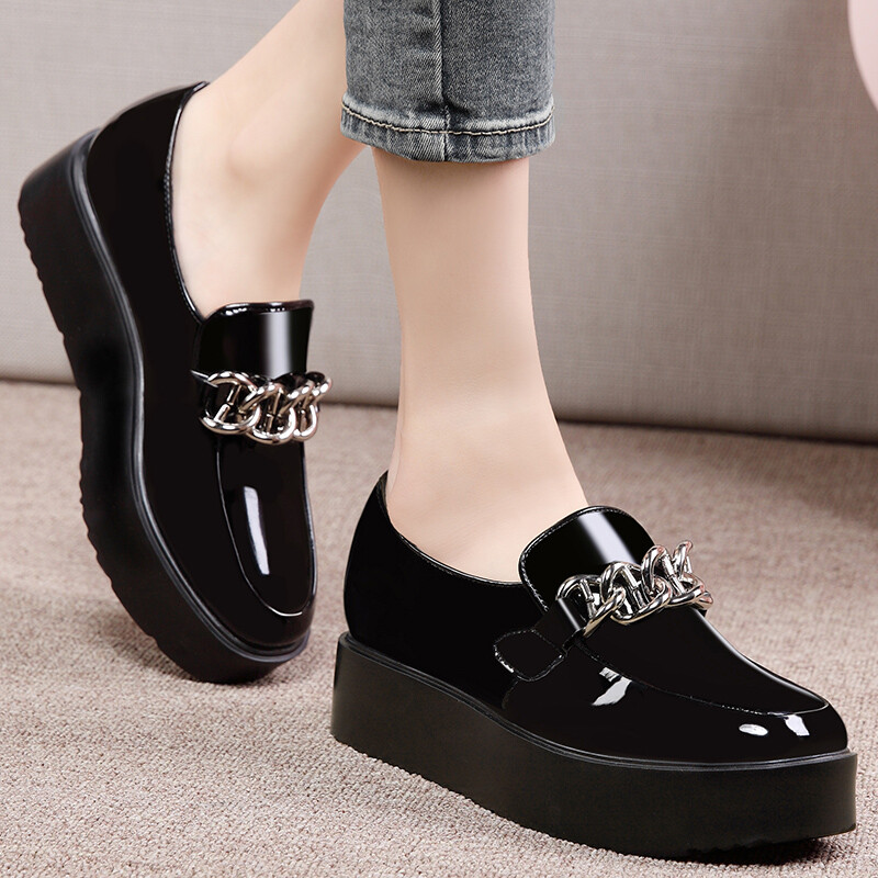 ag真人平台官方上市公司负责权让渡现5年超长锁按期 背后信号引商场解读