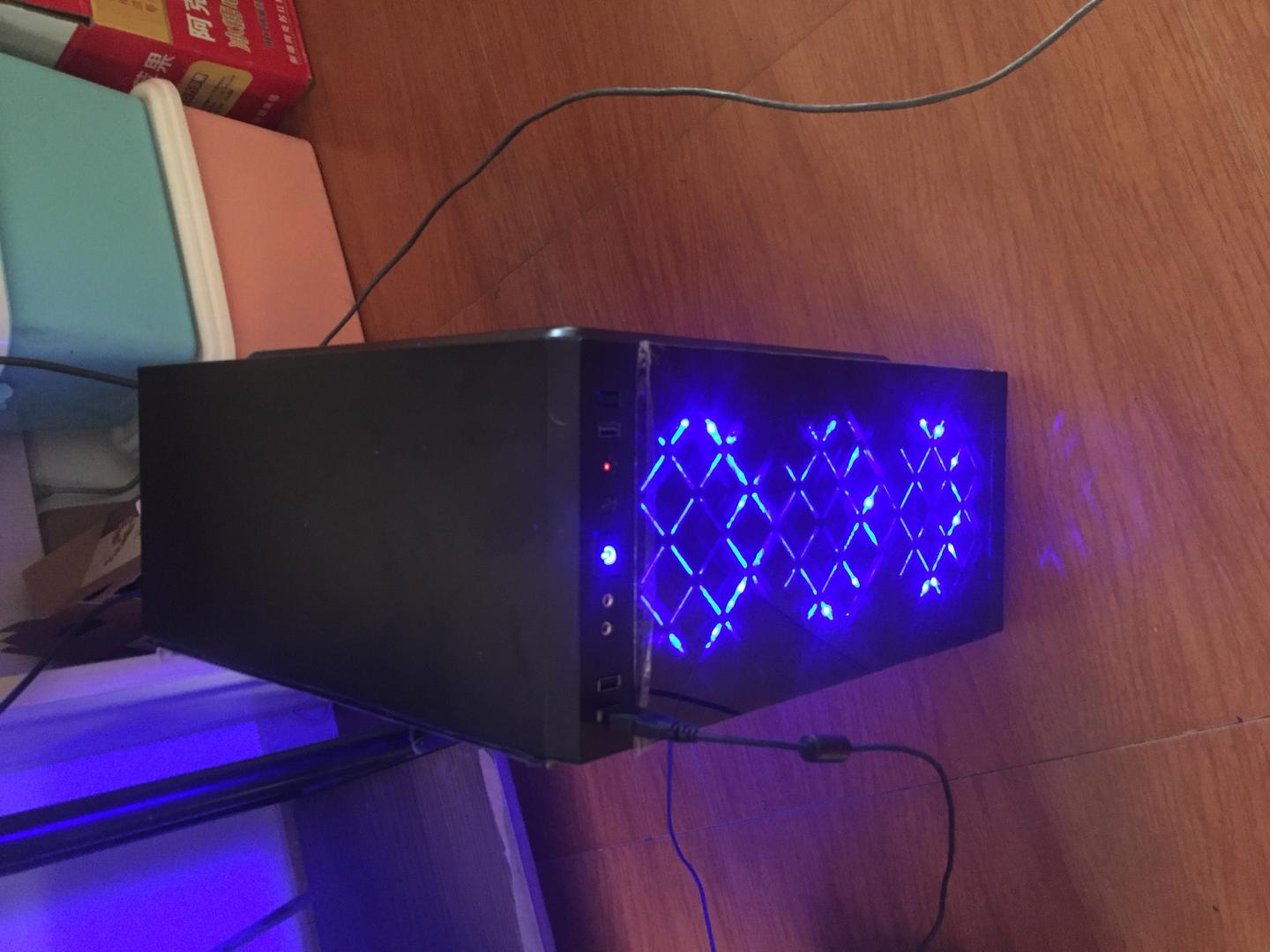 帮同事代买的,总体感觉还不错,性能还行!华擎主板性价比很高,便宜实惠,用料的也不错。自己用的也是华擎的X99太极。一次点亮好评。