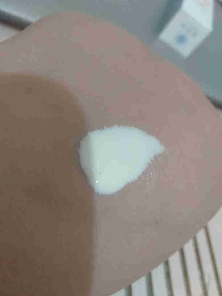 九叶草防晒霜SPF35+ 清爽倍护便携全身防晒防水户外美肤防晒霜亮肤紫外线隔离霜白皙防水男女通用 清爽倍护便携防晒乳45g怎么样，好用吗，口碑，心得，评价，试用,第4张