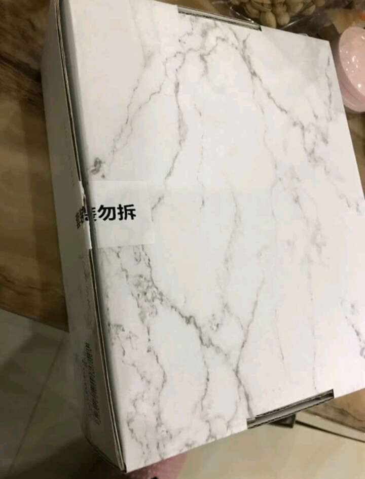 【官方正品】VENUS MARBLE眼影12色大理石眼影盘大地色哑光珠光南瓜妆懒人彩妆盘礼盒怎么样，好用吗，口碑，心得，评价，试用报告,第2张