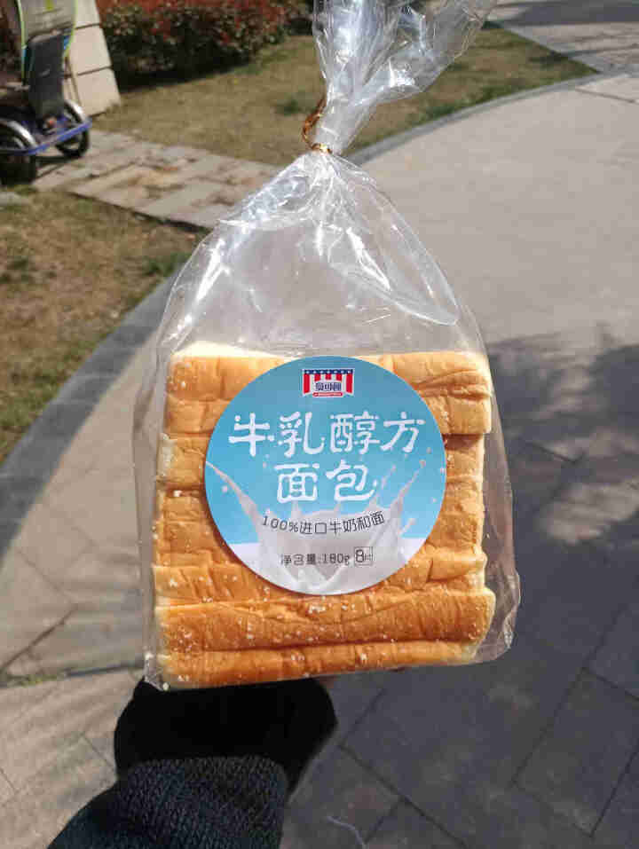 曼可顿（MANKATTAN）牛乳醇方面包切片吐司营养早餐食品三明治8片 180g怎么样，好用吗，口碑，心得，评价，试用报告,第2张