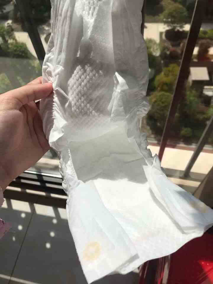 好奇Huggies 皇家铂金装纸尿裤 M4片怎么样，好用吗，口碑，心得，评价，试用报告,第4张