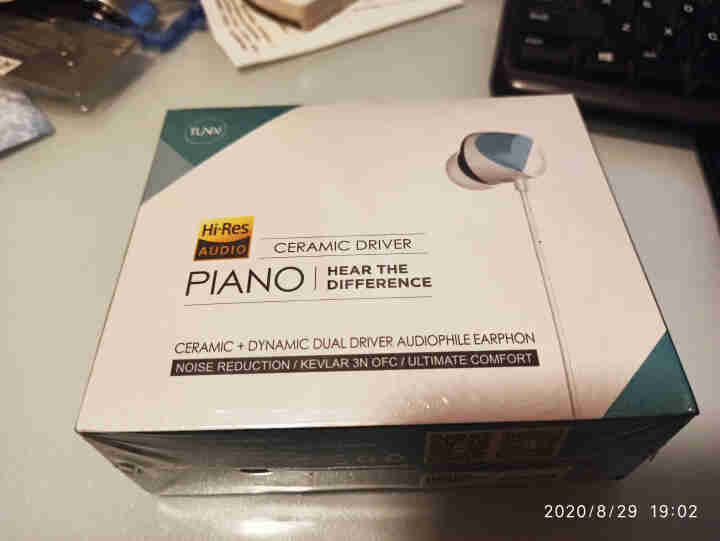 TUNAI Piano陶瓷动圈入耳式耳机有线HIFI耳塞高音音乐耳机游戏吃鸡降噪耳线电脑耳机带麦 天空蓝 Piano琴音入耳式耳机怎么样，好用吗，口碑，心得，评,第2张