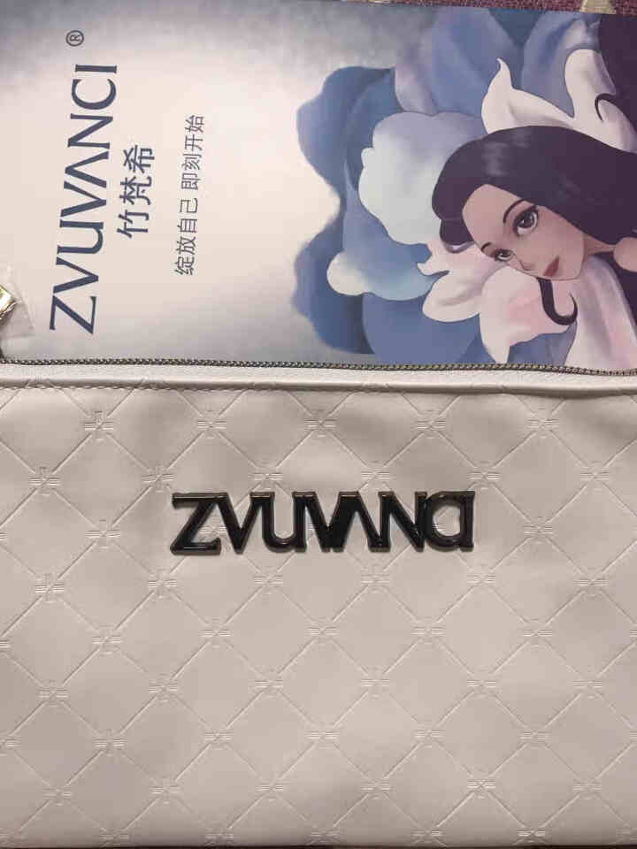 竹梵希（ZVUVANCI）翡冷翠系列13支化妆刷套装  初学者全套粉刷彩妆套刷纤维毛 加配白色logo包怎么样，好用吗，口碑，心得，评价，试用报告,第4张