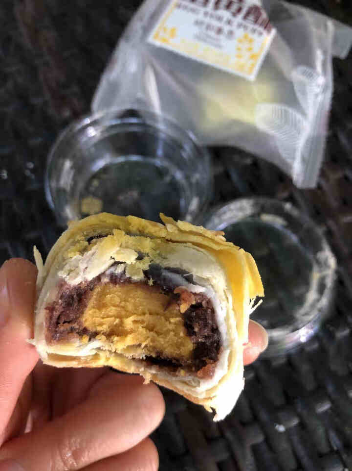 旦小帅流心蛋黄酥皮雪媚娘包装盒6粒装饼干蛋糕早餐网红休闲零食小吃330g礼盒子紫薯红豆味手工自制原料怎么样，好用吗，口碑，心得，评价，试用报告,第4张