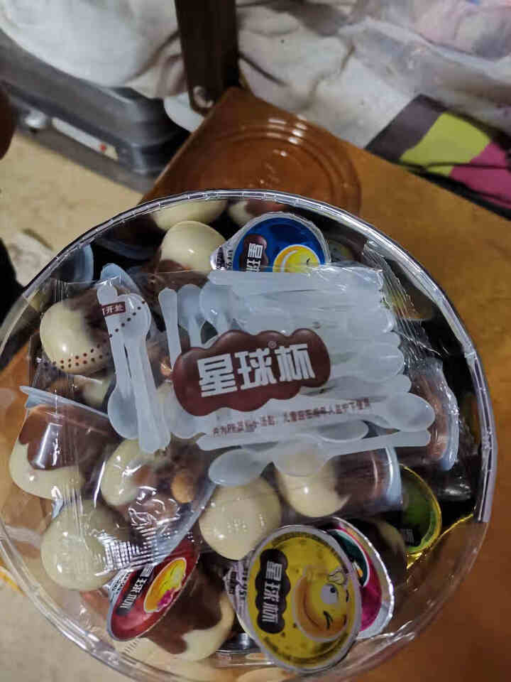 大星球杯桶装超大杯1000g/桶黑巧力酱夹心饼干好吃的儿童零食大礼包 【1桶装】蓝标中杯1026g怎么样，好用吗，口碑，心得，评价，试用报告,第3张