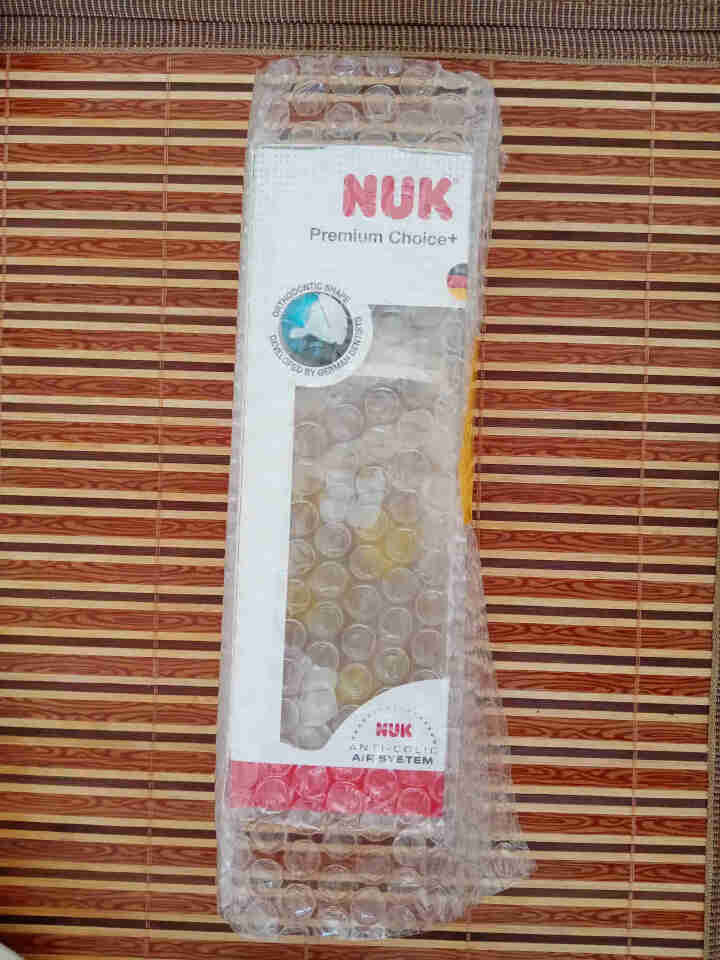 NUK宽口径PA塑料婴儿奶瓶300ml配硅胶防胀气自然实感硅胶奶嘴0,第2张