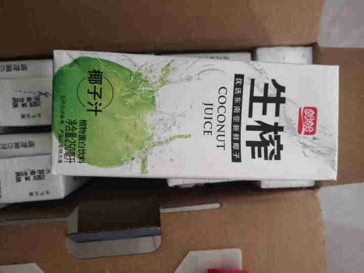 盼盼 椰子汁 植物蛋白饮料 椰奶椰子水 250ml*12瓶 整箱 礼盒装 250ml*12瓶 国潮礼盒装怎么样，好用吗，口碑，心得，评价，试用报告,第4张