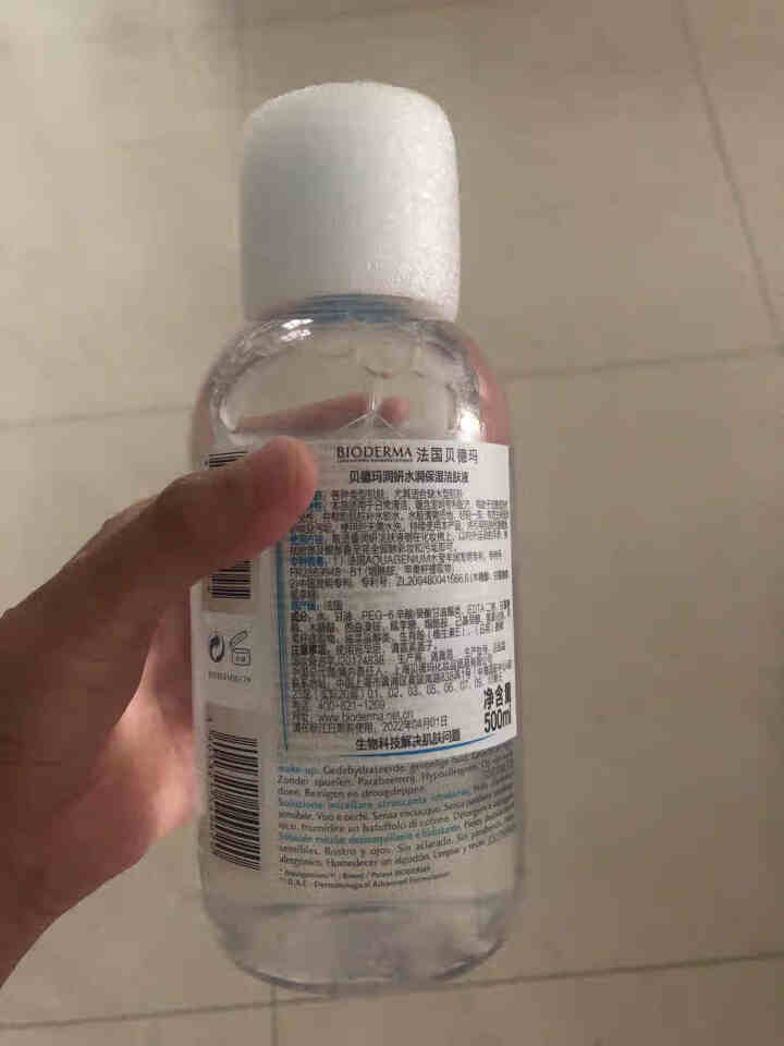 法国贝德玛（BIODERMA）润妍水润保湿洁肤液500ml （卸妆水 深层清洁 蓝水 补水焕肤 干皮 眼唇 原装进口）怎么样，好用吗，口碑，心得，评价，试用报告,第2张