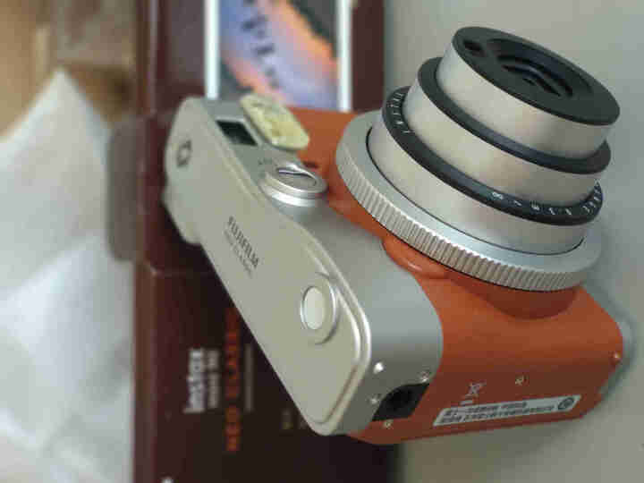 富士（FUJIFILM）INSTAX 一次成像立拍立得照相机 MINI90相机棕色套餐含拍立得相纸 官配（含肩带+锂电池+充电器）怎么样，好用吗，口碑，心得，评,第3张