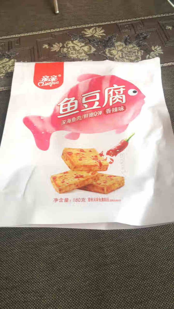 亲亲 鱼豆腐 休闲零食180g烧烤香辣鱼豆腐 网红小零食开袋即食 香辣味*1袋【每袋约14包，以克重为准】 180g怎么样，好用吗，口碑，心得，评价，试用报告,第2张