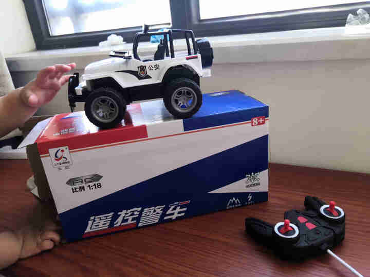 电动玩具儿童四通遥控车 1:18越野车赛车模型玩具可充电玩具 白色敞篷警车6063 1:18怎么样，好用吗，口碑，心得，评价，试用报告,第2张