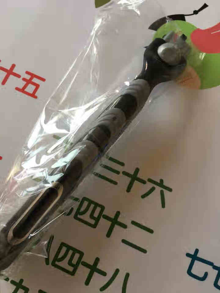 神朗吉利锋风速3刀片手动剃须刀头男刮胡刮脸刮头剃须刀泡沫刀盒 活动款1刀架2刀头怎么样，好用吗，口碑，心得，评价，试用报告,第2张