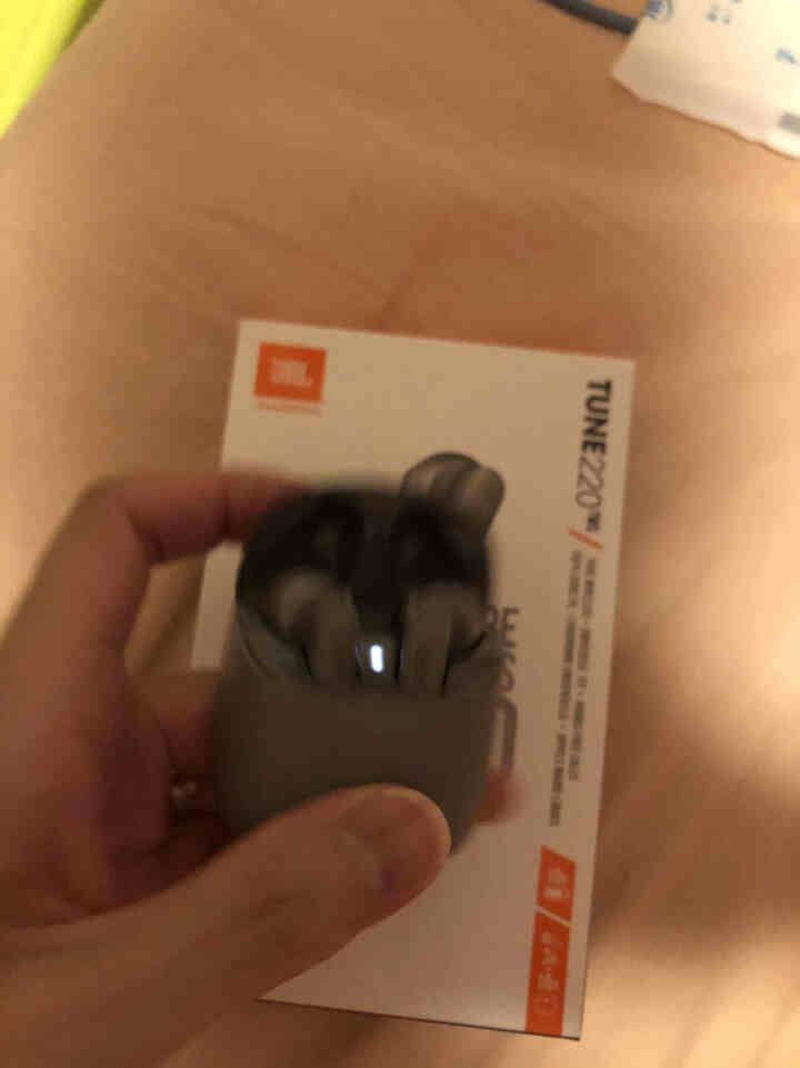 JBL TUNE220TWS 真无线蓝牙耳机 半入耳双麦克通话降噪手机无线音乐耳机 双耳立体声 T220TWS 青瓷灰怎么样，好用吗，口碑，心得，评价，试用报告,第3张