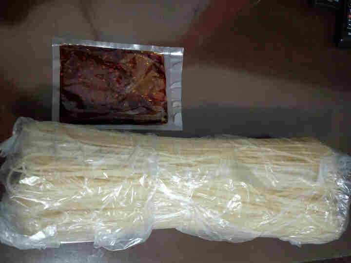 贵州特产干米粉500g*3纯大米无添加过桥米线羊肉粉牛肉粉细米粉圆米粉酸辣粉汤粉辣鸡粉铜仁原产地直发 3斤圆粉条(辣椒酱)怎么样，好用吗，口碑，心得，评价，试用,第3张