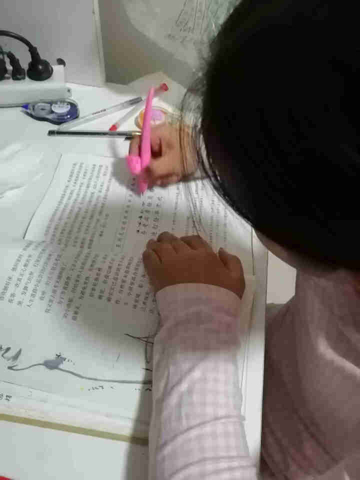 优姿笔握笔器 小学生握笔姿势矫正 护眼可擦中性笔幼儿园儿童写字铅笔文具用品 男孩女孩生日礼物 静谧粉怎么样，好用吗，口碑，心得，评价，试用报告,第4张