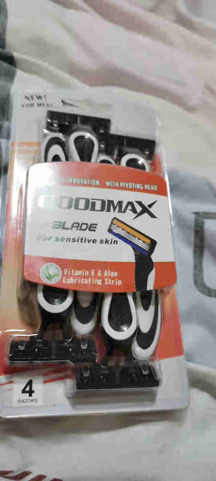 GOODMAX剃须刀进口钢带便携剃须刀手动三层全身水洗锋利刮胡刀 3103/黑白/4支 4支怎么样，好用吗，口碑，心得，评价，试用报告,第3张