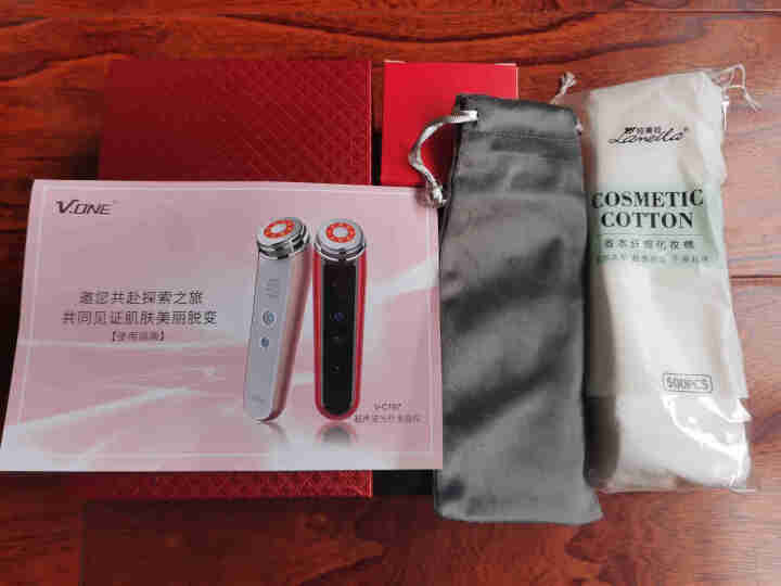 张嘉倪同款 V.ONE美容仪器脸部按摩清洁面家用电动精华面膜导入嫩肤仪红蓝光提拉紧致 中国红【明星限量款】 标配版怎么样，好用吗，口碑，心得，评价，试用报告,第2张