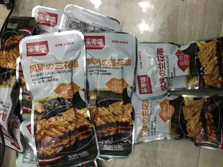 亲零嘴 兰花串休闲零食香辣味豆干麻辣条独立小包装即食小吃熟食品豆腐干 都想红系列：兰花串（12包混合口味）怎么样，好用吗，口碑，心得，评价，试用报告,第3张