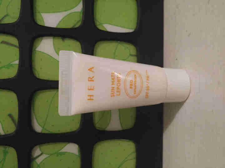 赫妍(HERA)阳光伴靓户外防晒霜(新升级)SPF50+高倍防晒防水防汗清爽隔离 阳光伴靓户外防晒霜15ml(非卖品) 赠品请勿下单怎么样，好用吗，口碑，心得，,第3张